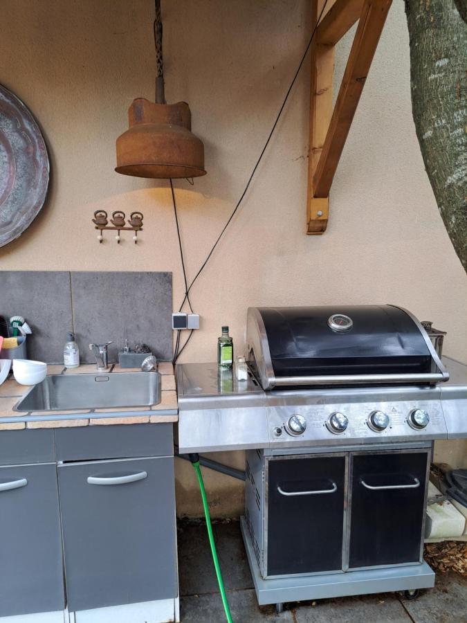 Russan Le Calme De La Garrigue B&B 외부 사진