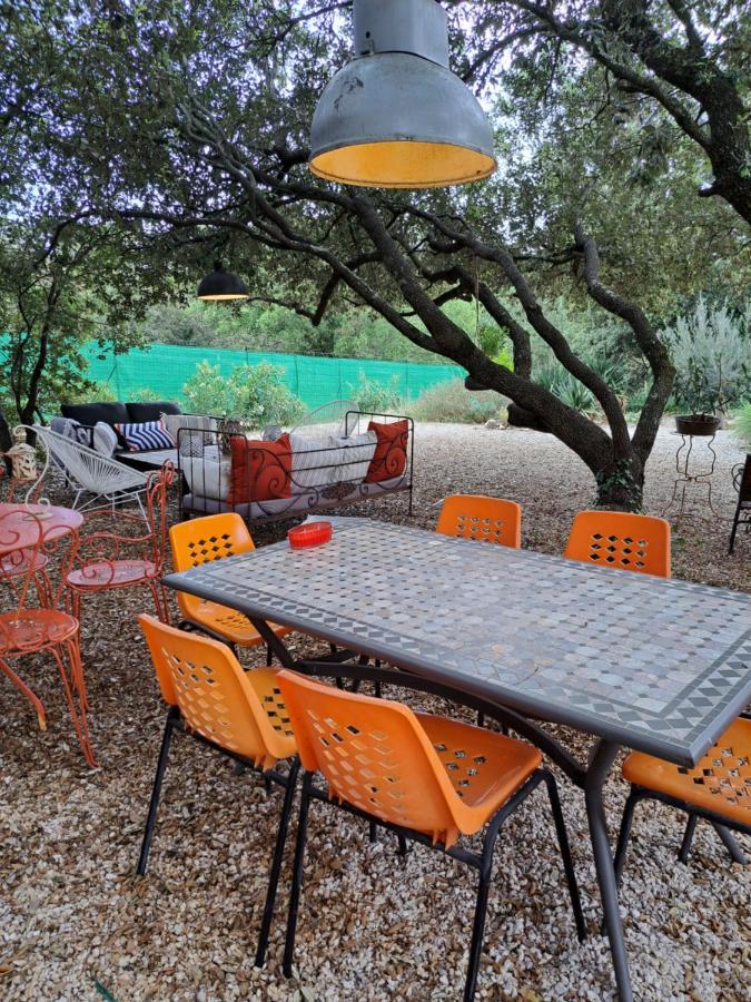 Russan Le Calme De La Garrigue B&B 외부 사진