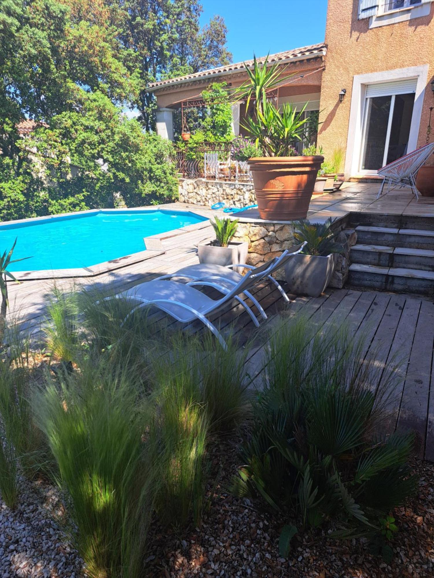 Russan Le Calme De La Garrigue B&B 외부 사진